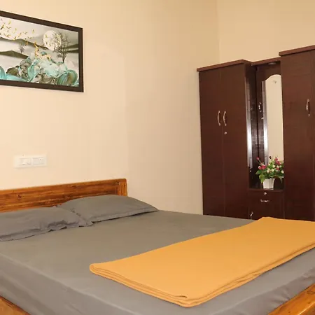 Happy Holiday Inn Service Apartment-2