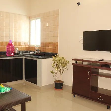 Happy Holiday Inn Service Apartment-3
